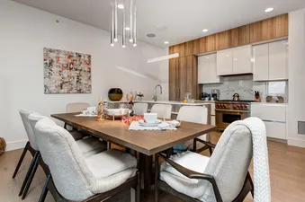 05 Dining Area