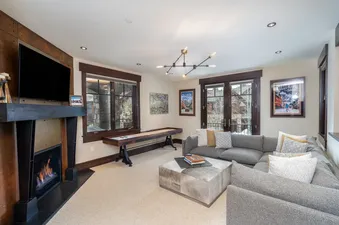07 Elkstone Retreat