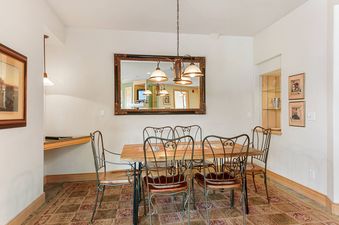 Park Avenue Lofts 210