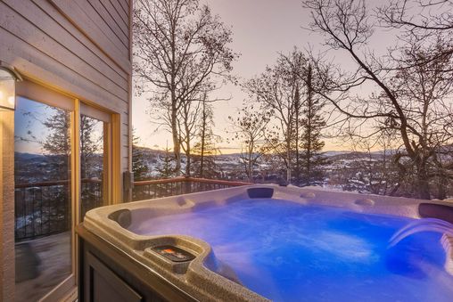 Private Outdoor Hot Tub