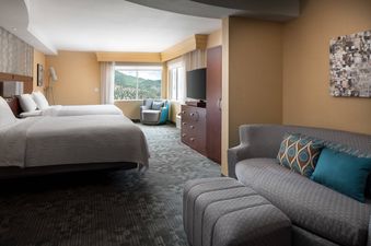 Courtyard Glenwood Springs 2 Queen Suite