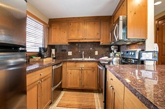 702-kitchen-2018