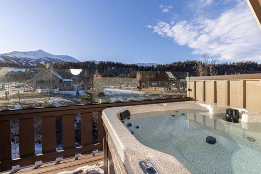 Private Hot Tub