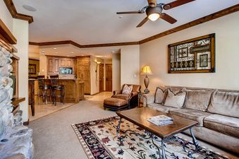 4-Lodge-208