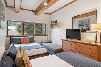 Lodge at Lionshead 120B