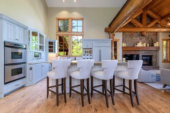 Castle Ridge Above Red Sky Ranch Kitchen