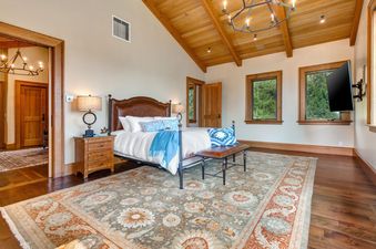 Heartwood Lodge