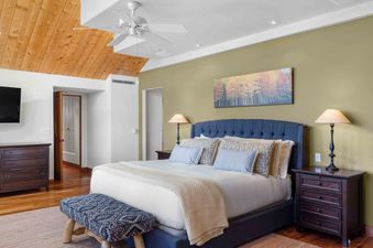The bedroom in the Plaza at Granita Penthouse is beautifully furnished.