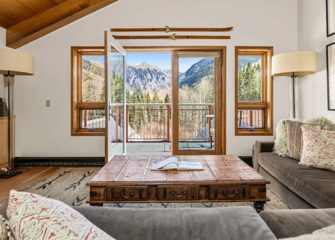 02 Cascades Residence A13
