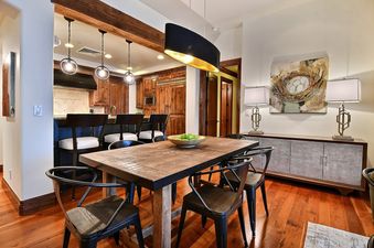 SilverStrikeLodge403-2Bed+Den 56