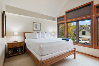 Deer Lake Village 2477