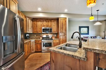 Canyon Crossing 23