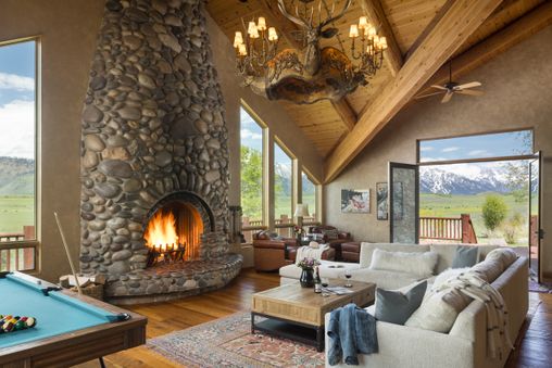 Multiple Fireplaces