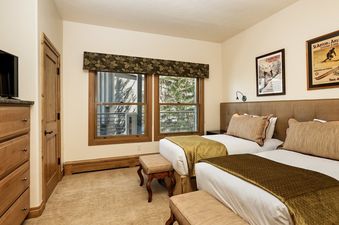07 Bedroom