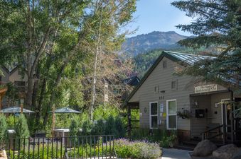 Mountainside Inn 204