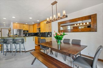 Deer Lake Village 2482