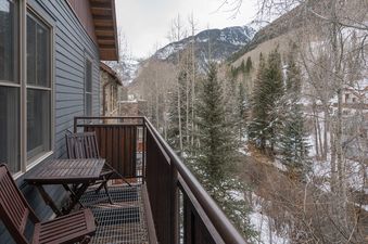 River Club 305