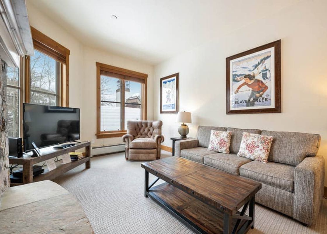 01 Living Room