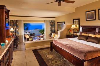 01 Caribbean Oceanview Veranda Double LOVD