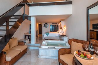 02 Cozumel Palace Superior Loft Suite