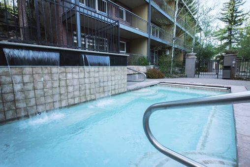 Outdoor Community Hot Tub