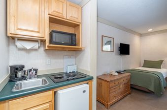 Mountainside Inn 409