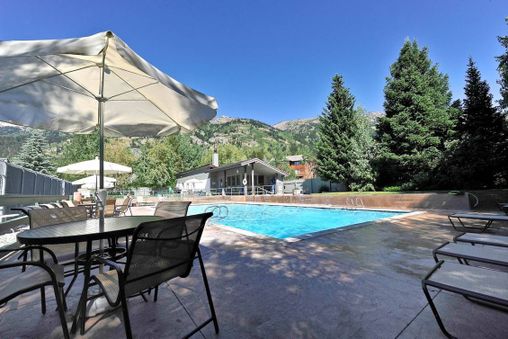Outdoor Community Pool