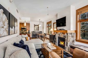 Capitol Peak Lodge 3313