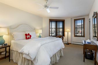 16 Bedroom