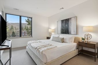 Frontgate Townhome 01
