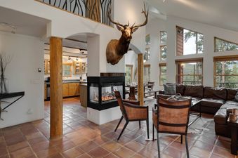 Quicksilver Lodge