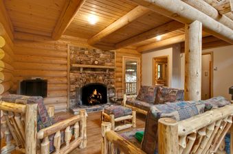 01 Hideaway Cabin