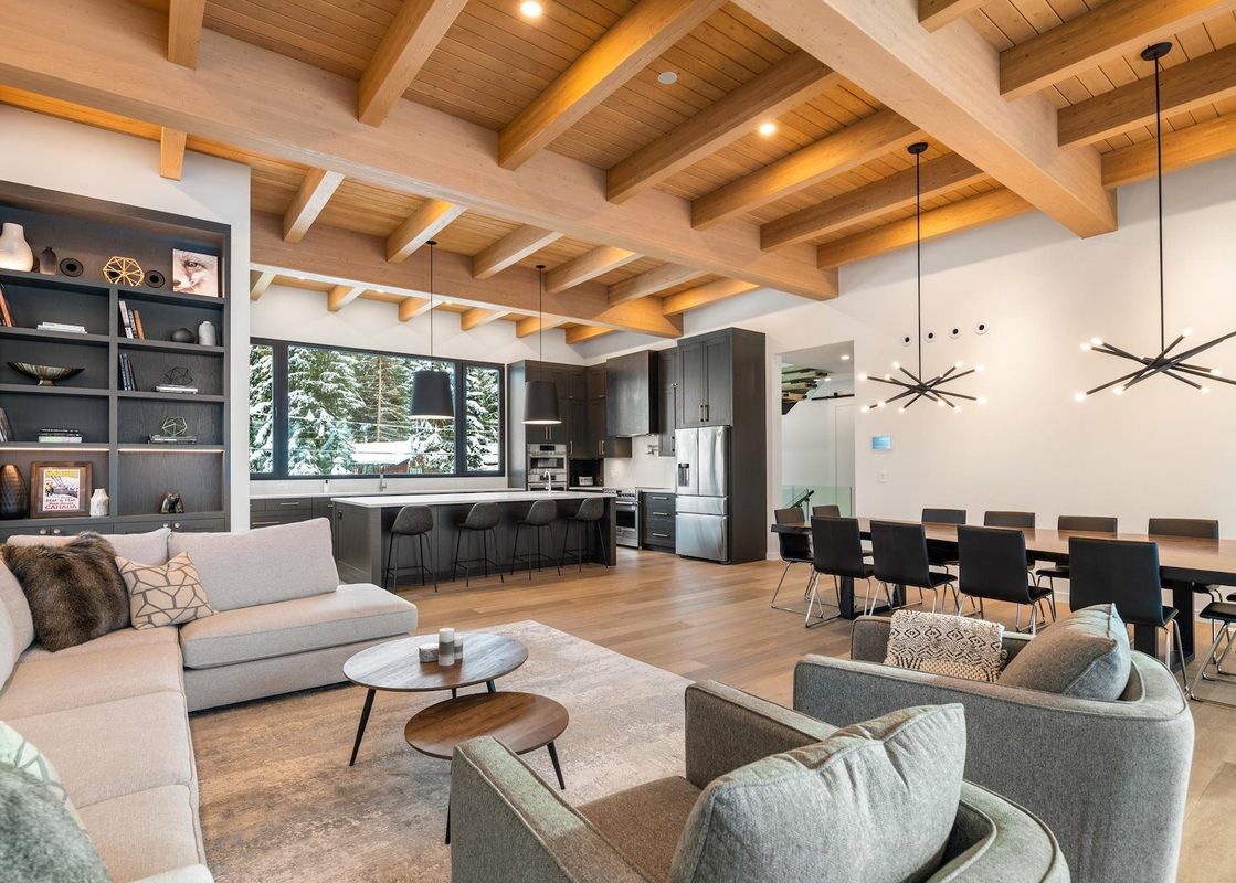 02 Black Shamrock Chalet
