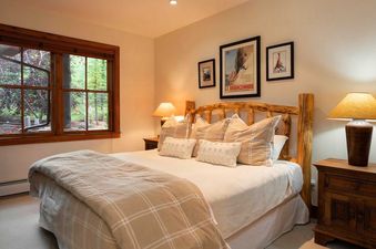 07 Bedroom