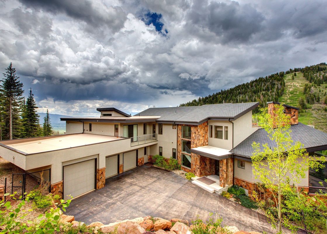 01 Park City Colony Estate Exterior