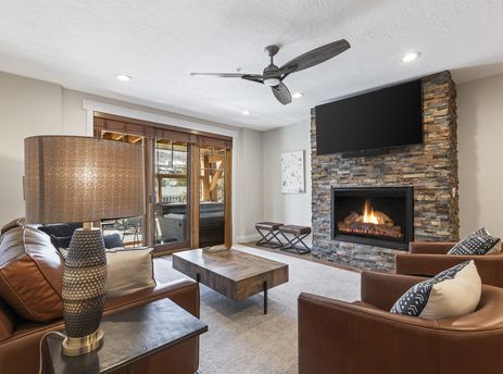 Town Pointe B204