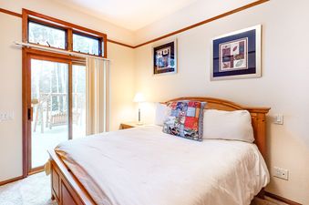 15 Streamside Lane
