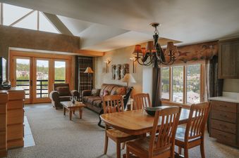05 Shoshone Condominium Hotel One Bedroom and Loft