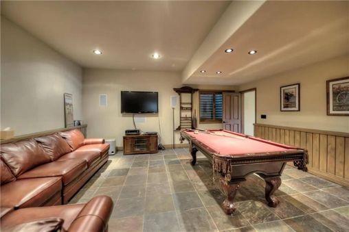 Games Room with Pool Table