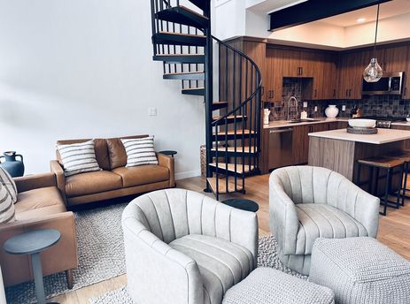 Living space and kitchen in Arrow 213.