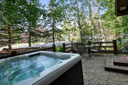 Private Hot Tub