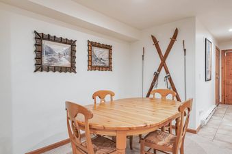 05 Lodge at Lionshead 110-100
