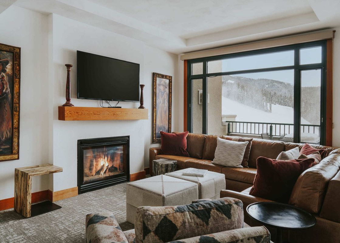 02 Summit Penthouse 1005