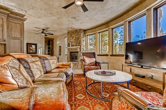 05 Chateau of Breckenridge Sitting Area