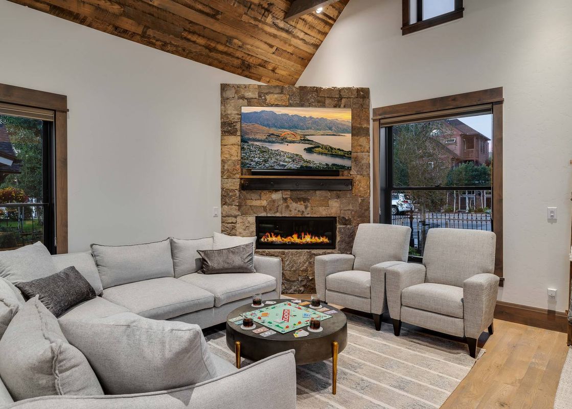 01 Living Room