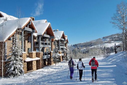Ski in/ski, out steps from the Cabin Fever run