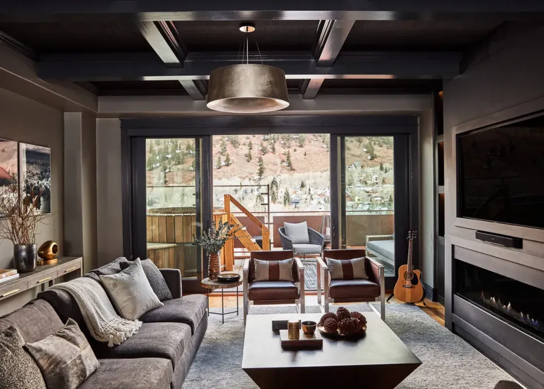 01 Slopeside Residence S2B