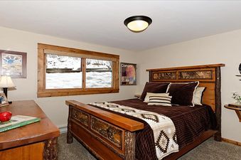 Crestwood One Bedroom Premier