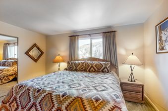 09 Bedroom