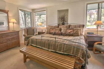 Tamarack 4 Bedroom Deluxe